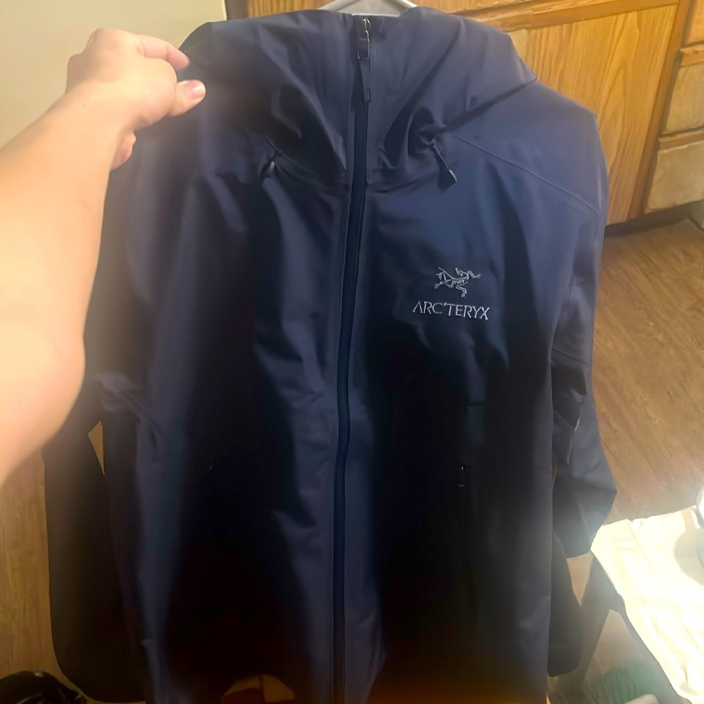 Arcteryx windbreaker never worn